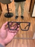 Louis_vui-tton_1502_black_plano