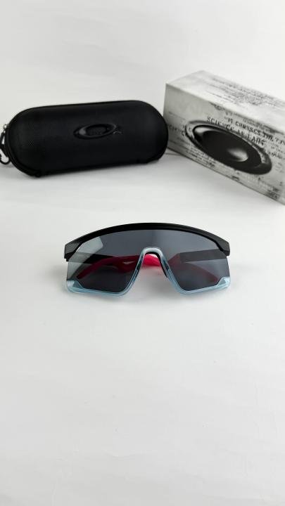 Oakley_pink_blue_9280 - Image 2