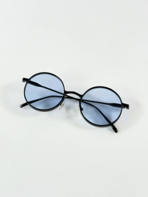 Gucci 001 Black Blue Sunglasses with round blue-tinted lenses and black frame