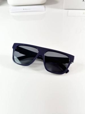 Diyor 9805 Blue Black rectangular sunglasses with dark tinted lenses