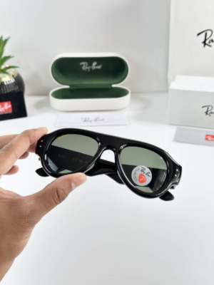 Rey ban Puffer 6832 Black Green sunglasses with green tinted lenses