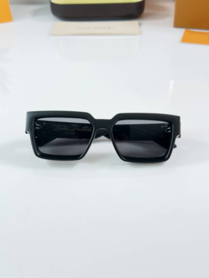 Loius Vutton 0325 Matte Black sunglasses with rectangular frames and dark grey tinted lenses