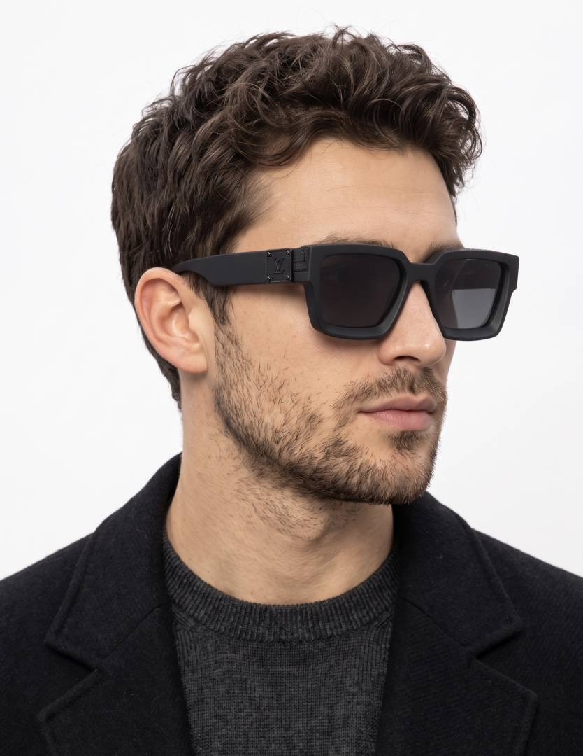 331 Loius Vutton 0325 Matte Black sunglasses with rectangular frames and dark grey tinted lenses