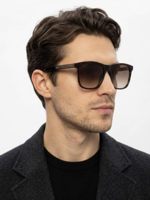 Guccii 0381 Brown square sunglasses with brown gradient lenses and gold-tone temple detailing