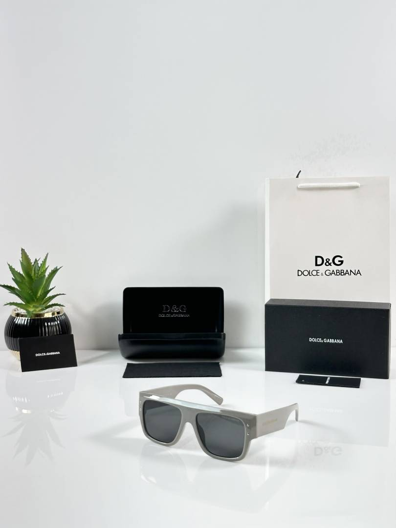 369 Dolce_&_Gabana 7125 Coffee Black thick frame sunglasses with black lenses and gold-tone branding