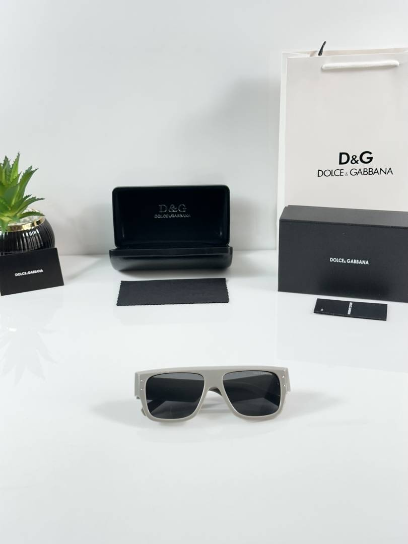 370 Dolce_&_Gabana 7125 Coffee Black thick frame sunglasses with black lenses and gold-tone branding