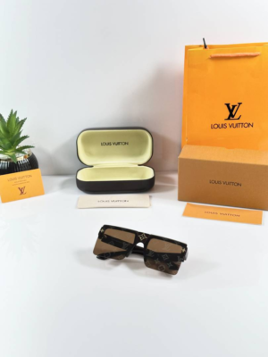 Loiu$_Vutton 3371 Printed Brown monogram square sunglasses with black frame and gold-tone accents
