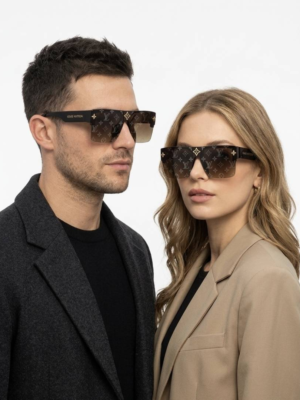 Loiu$_Vutton 3371 Printed Brown monogram square sunglasses with black frame and gold-tone accents